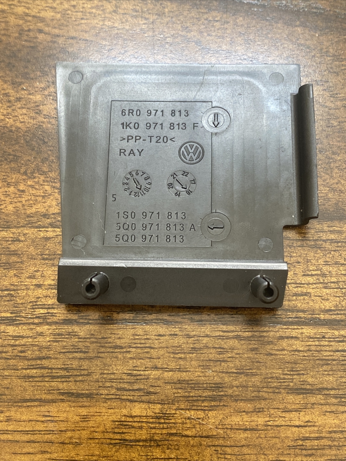 Genuine VW Golf VII TSI Battery Tray Cover Panel Negative  