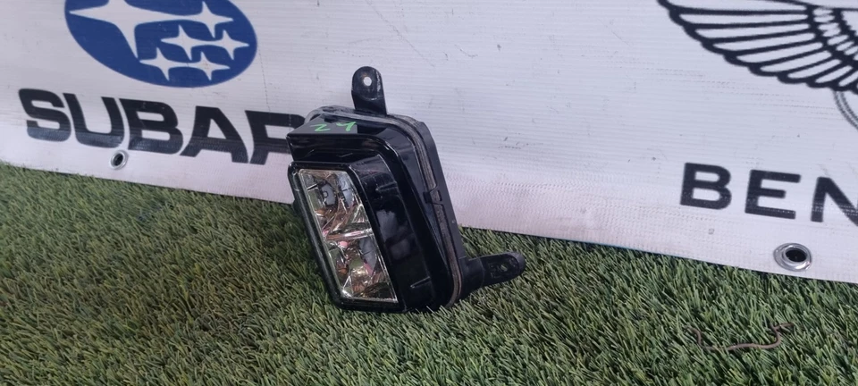 Faro antiniebla derecho pasajero derecho Cadillac CT6 2016-18 23422144 FABRICANTE DE EQUIPOS ORIGINALES Foto 2 de 4