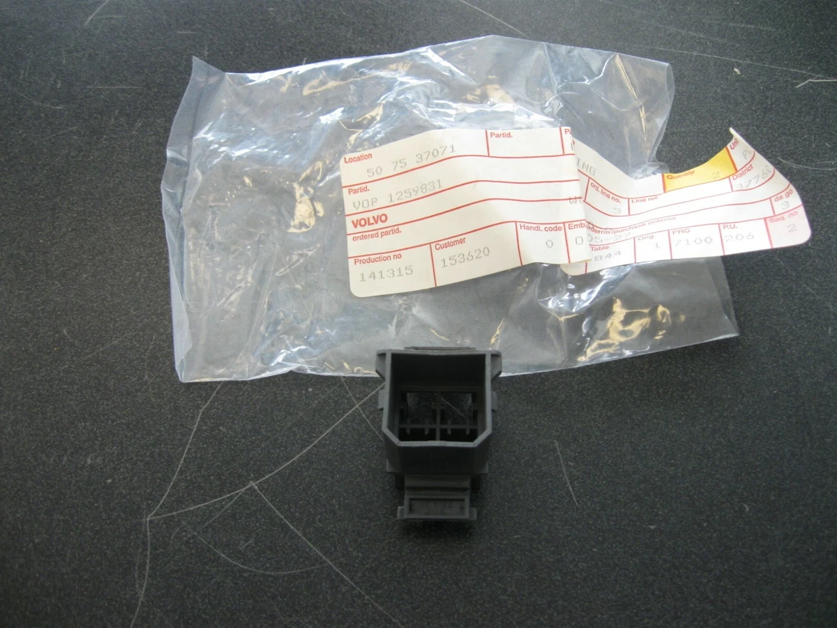 VOLVO RECEPTACLE HOUSING 1259831 JA25 | eBay