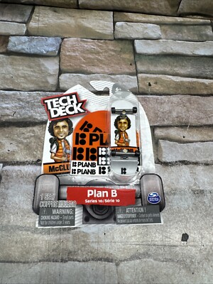 Tech Deck  SERIES 10 : PLAN B.  TREVOR McCLUNG  BACKPACKER