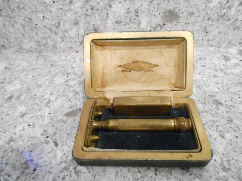 Vintage Gillette Safety Razor 3 Pieces with Case.