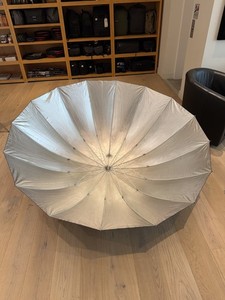 Westcott 7’ Silver Parabolic Umbrella