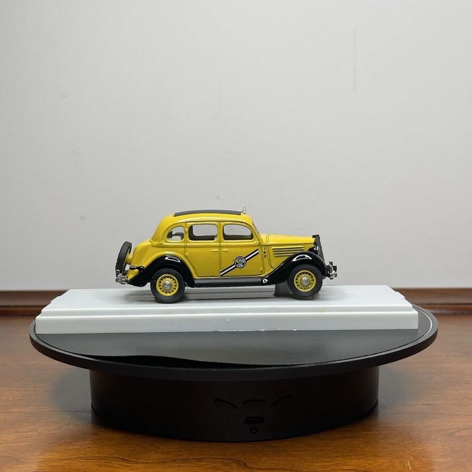 Винтажный литой игрушечный автомобиль Rextoys Ford 1935 туристический седан 1:43 желтая кабина 50 🚕 - Изображение 2 из 4