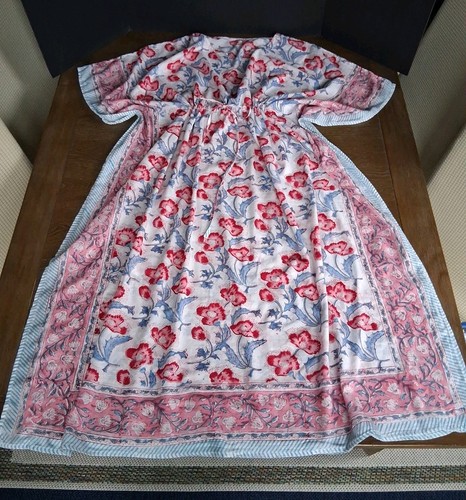 Floral Housedress Kimono Sheeth Muumuu. Adjustable Waist fits Small-Large