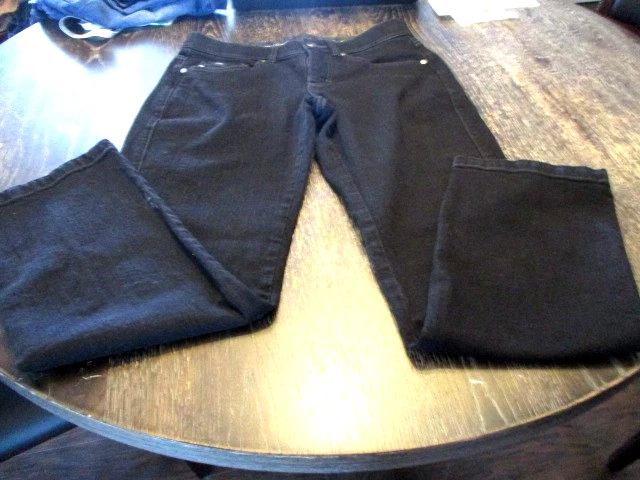 LEE NO GAP CINTURA JEANS EN NEGRO, PIERNA RECTA TALLA 6P Foto 3 de 3