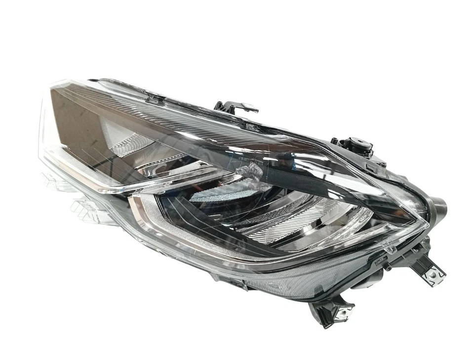 VOLKSWAGEN VW POLO MK6 2021-ON FACELIFT FRONT LEFT LED HEAD LIGHT ASSEMBLY -N/S - Image 2 of 4