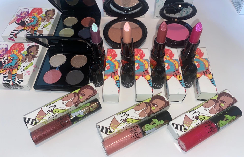 MAC FAFI Collection Lipstick Eyeshadow Lipglass Blush Powder  11 Pc Set - Image 3 of 4