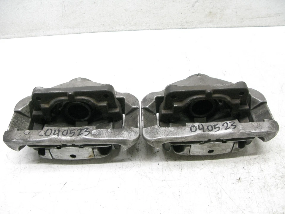 02-10 宝马 E63 E64 650i 760i 535i Brake Caliper 对前左套装 — 第 3/4 张图片