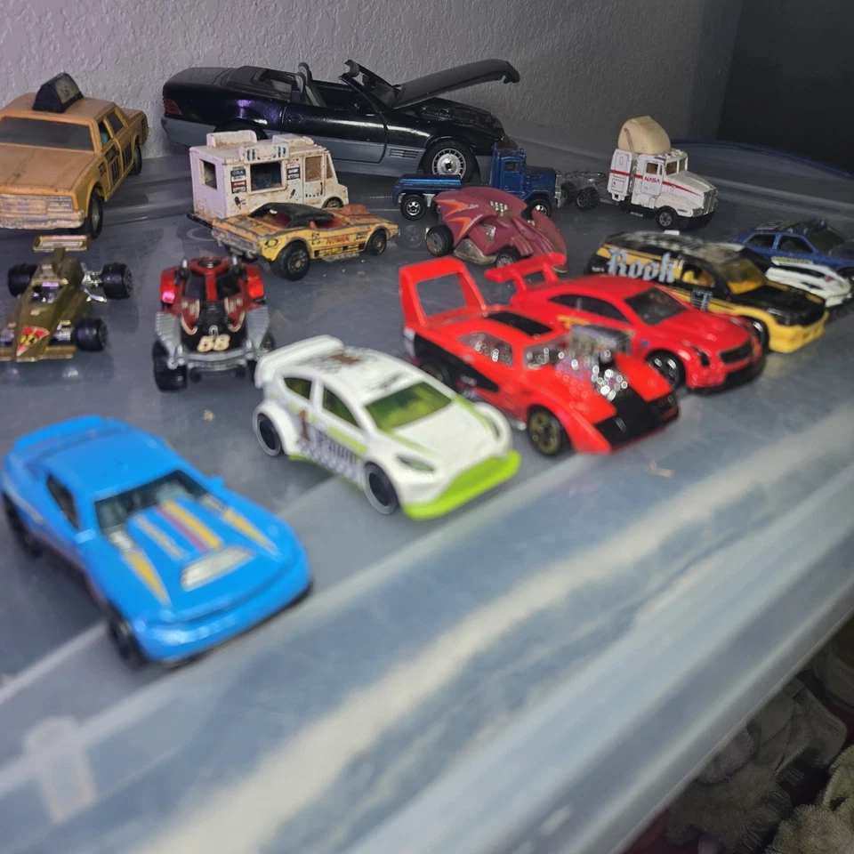 Винтажный Hot Wheels спичечный коробок литой лот смешанной эпохи транспортных средств комплект 18 + автомобили - Изображение 3 из 4
