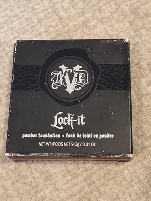 KVD Kat Von D Lock-it Powder Foundation Rich Deep 220 Damaged Sealed Box - Image 1 of 4