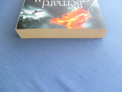 The Flame Bearer by Bernard Cornwell - 2016 Paperback Book (23cm) HISTORICAL - Picture 4 of 4