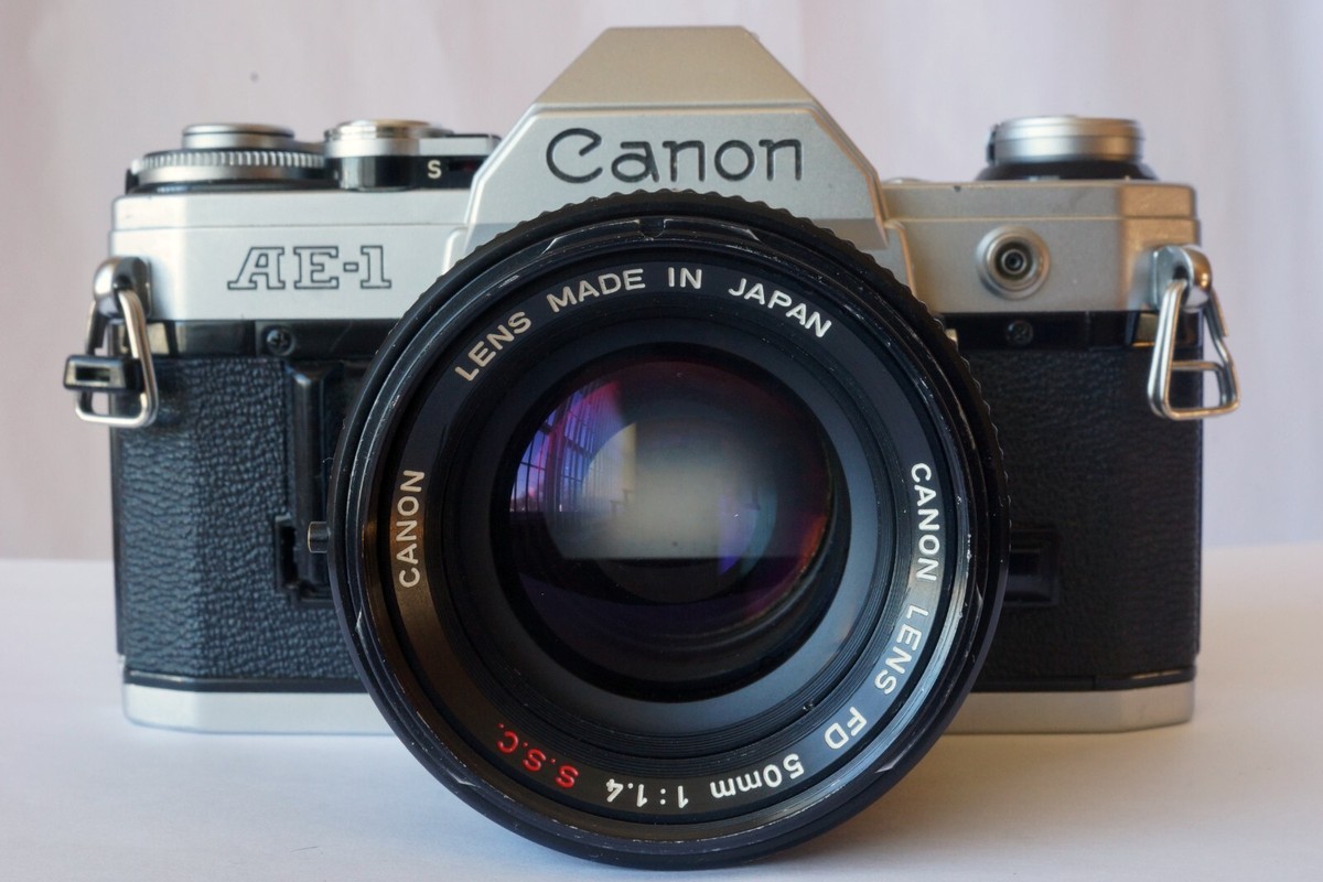 Appareil Photo Canon AE-1 Program – 35 Mm – Objectif FD 50mm F/1.4 SSC – Noir – Japon