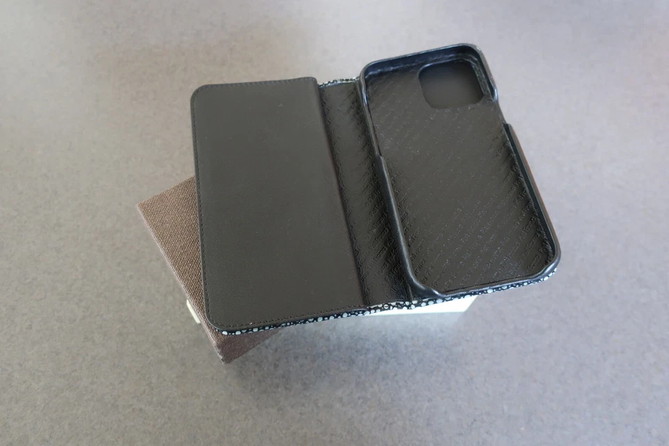 Funda de cuero Piel Frama negra lagarto para Apple iPhone 13 Pro Max #108 Foto 4 de 4