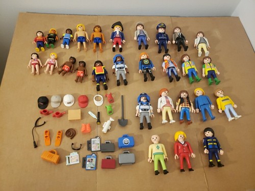 Playmobil zufällige Figuren und Zubehör Konvolut. 1992-2014. Insgesamt 56 Artikel.