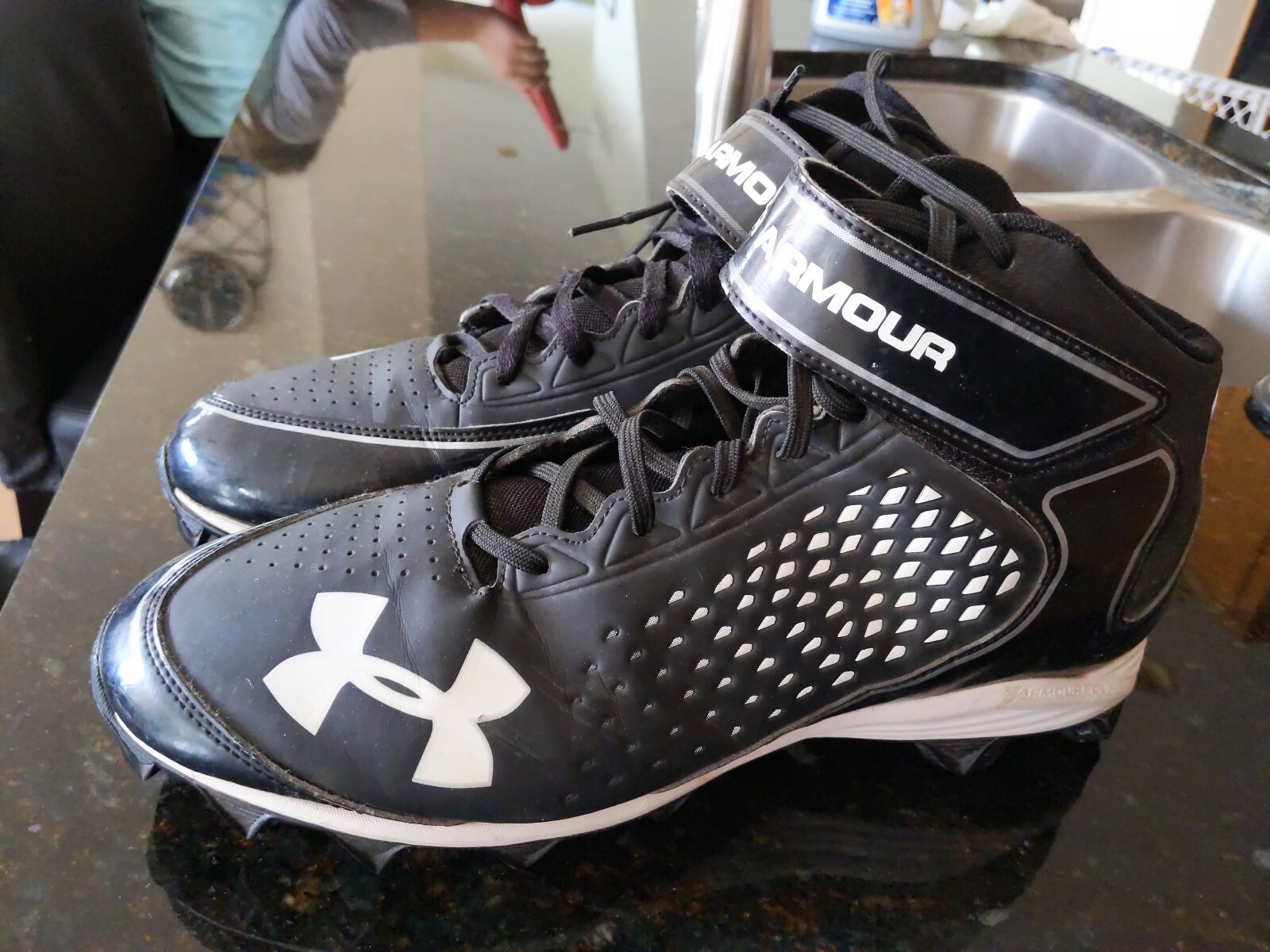 men's under armour high top basketball shoes