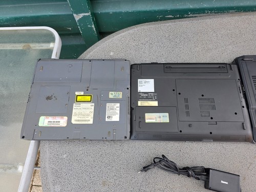 4 x Laptop Konvolut /HP /Asus/ Toschiba /Fujitsu/Siemens ungeprüft Teile - Bild 9 von 14