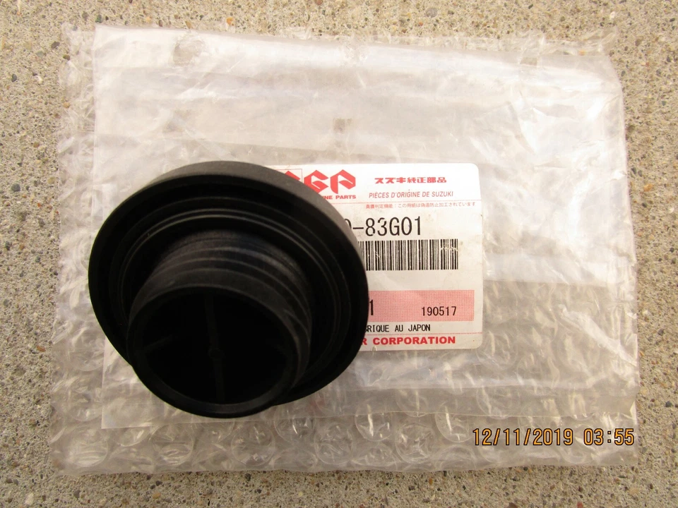 SE ADAPTA A: 10 - 13 SUZUKI KIZASHI 4D SEDÁN MOTOR TAPA DE LLENADO DE ACEITE FABRICANTE ORIGINAL NUEVO Foto 3 de 3