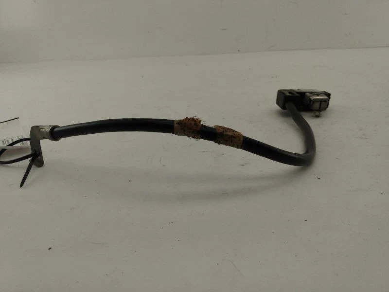 Terminal de cable negativo de batería BMW 650i E63 E64 compatible con 04 05 06 07 08 09 10 Foto 4 de 4