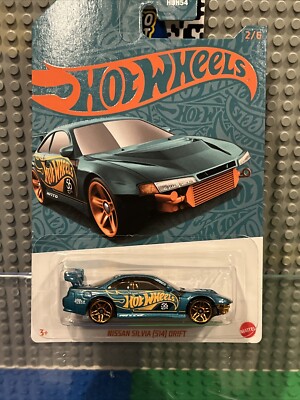 ホットウィール　パール&クローム　ニッサン　シルビア　S14 Amazon.com: Hot Wheels Pearl and Chrome Nissan Silvia (S14