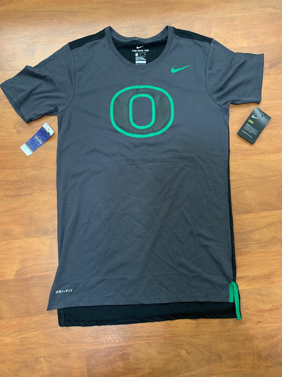 nike grey duck t shirt