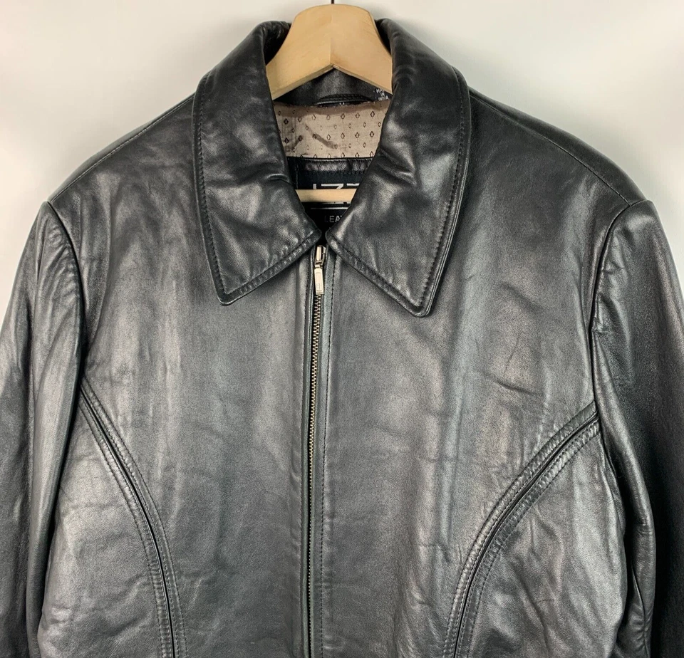 IZZI Jacket Black Leather Collared Zip Front Pockets Lined Size M - Image 4 of 4