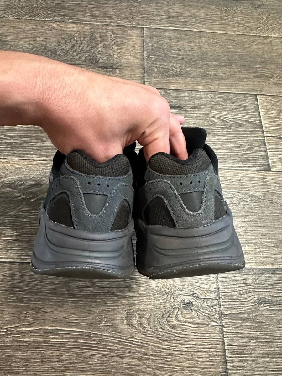 yeezy vanta grey