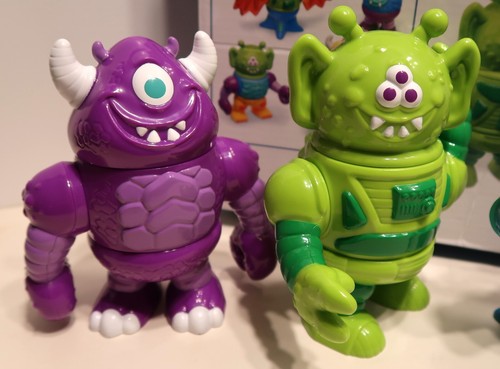 LAKESHORE LEARN & PLAY MAGNETIC MONSTERS IMAGINARY MIX MATCH PLAYSET WITH BOX - Picture 3 of 12