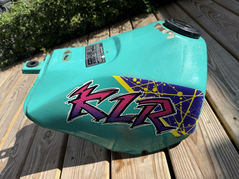 87-05 KLR 250 KLR250 OEM FACTORY GAS TANK FUEL TANK CLEAN INSIDE NO LEAKS - Image 4 of 4