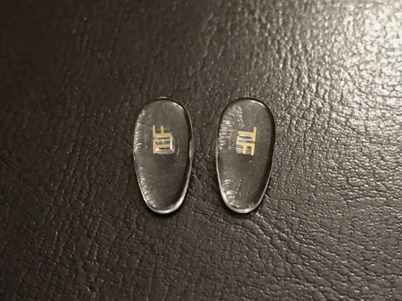 NUEVAS almohadillas nasales a presión de repuesto de alta calidad para gafas Tom Ford doradas 1 par Foto 2 de 4