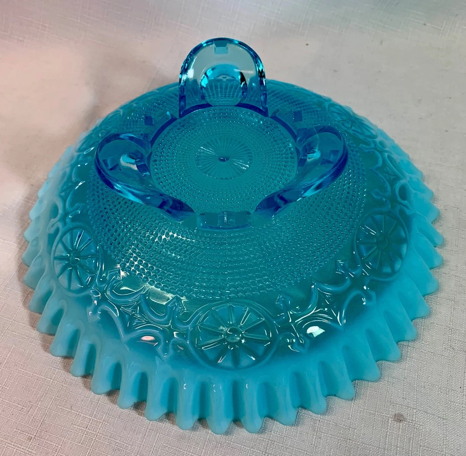 ANTIGUO CUENCO CON PATAS CON VOLANTES OPALESCENTES AZUL VIDRIO PATRÓN AMERICANO TEMPRANO 8,75" Foto 3 de 4