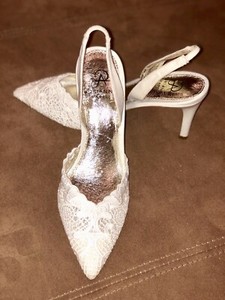 adrianna papell hallie