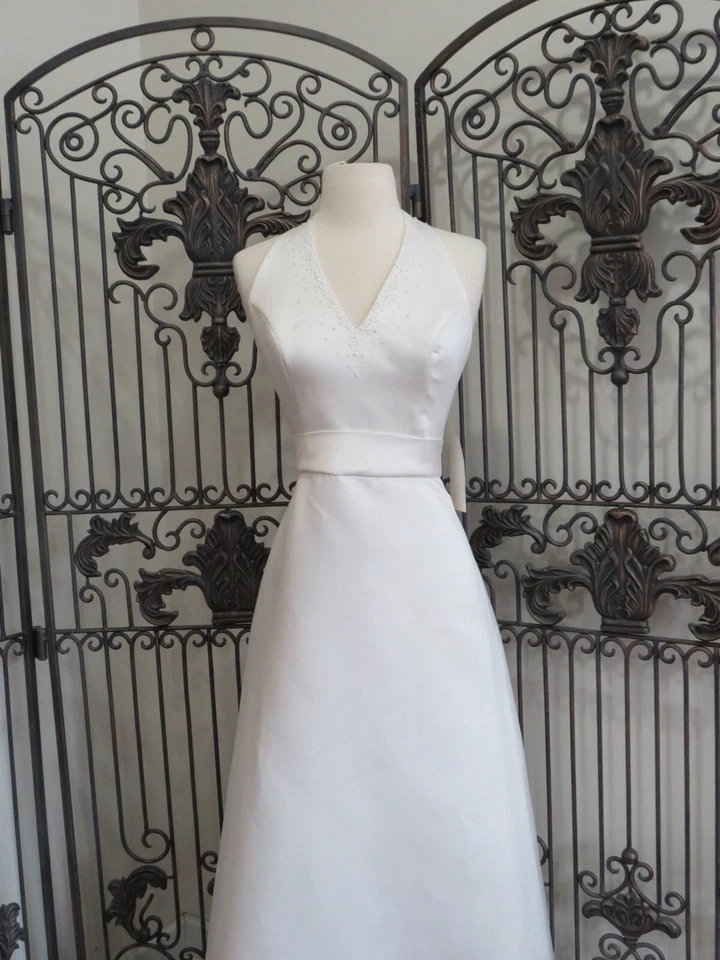 VESTIDO DE NOVIA FORMAL HALTER CON CUENTAS P235W VENUS 6462 TALLA 10 MARFIL $399 Foto 2 de 4
