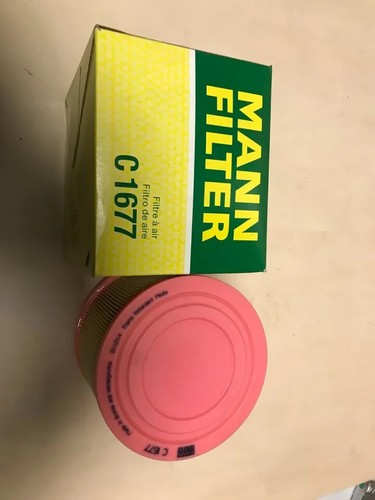 MANN C1677 Car Air Filter Fits AUDI - Picture 2 of 2
