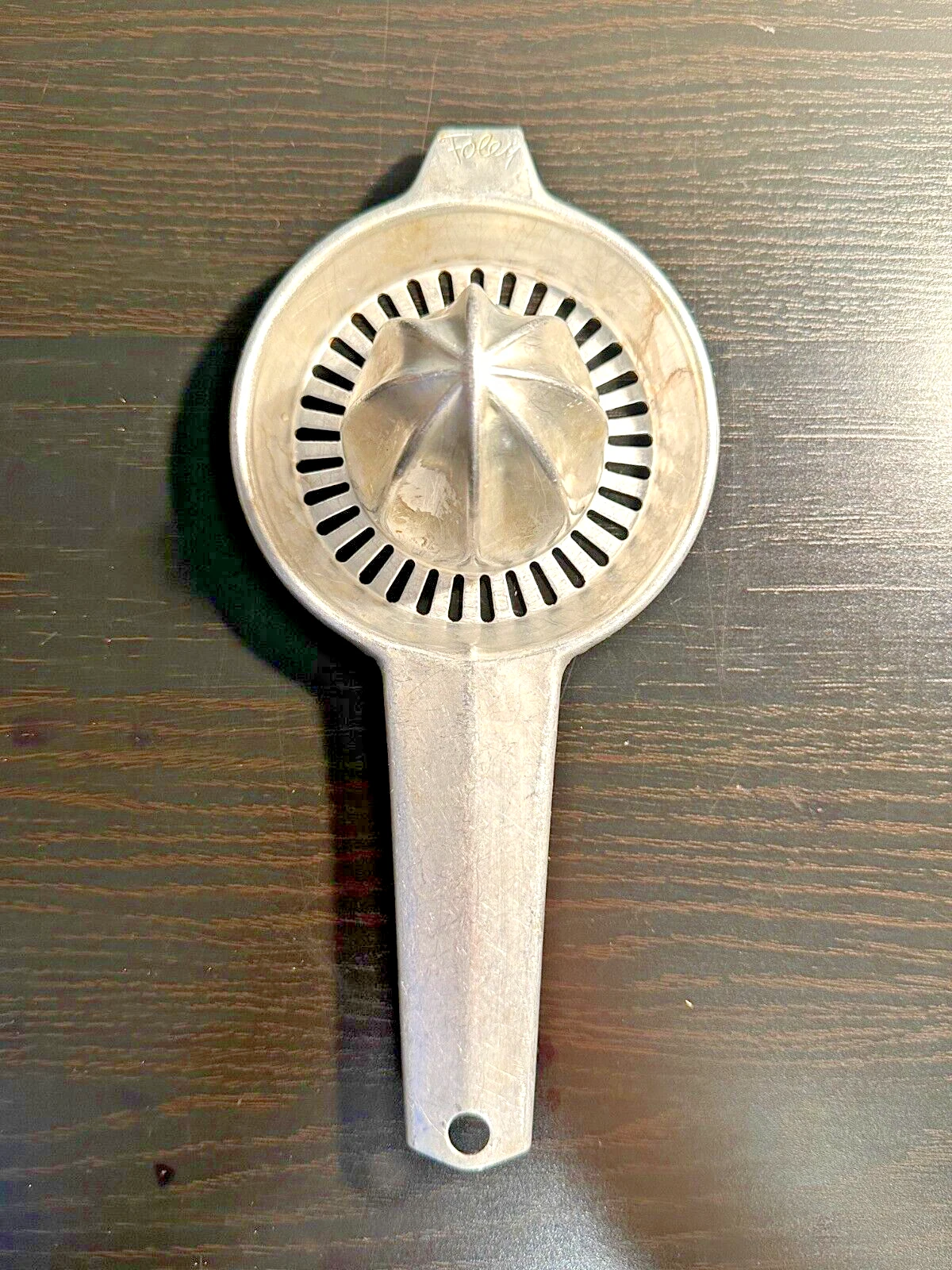 Hand-Held Juicer Reamer Squeezer Citrus Lemon Lime Orange Aluminum Foley Vtg
Opens in a new window o