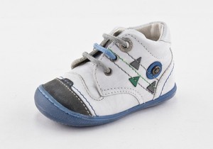 boys sneakers size 3