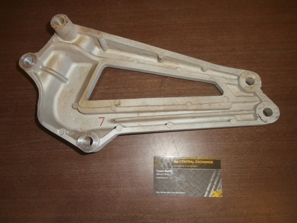 82 Yamaha Virago 920 XJ920 genuíno passageiro esquerdo traseiro peg/montagem em tubo de escape - Imagem 3 de 4