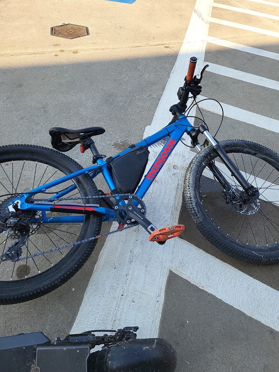 Mongoose Blue Mountain Bike 24in hydraulic breaks shimano mt200 | eBay