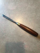 VINTAGE MARPLES M8- 1/4'' (6mm) WOOD CARVING GOUGE  in VGC & Sharp!