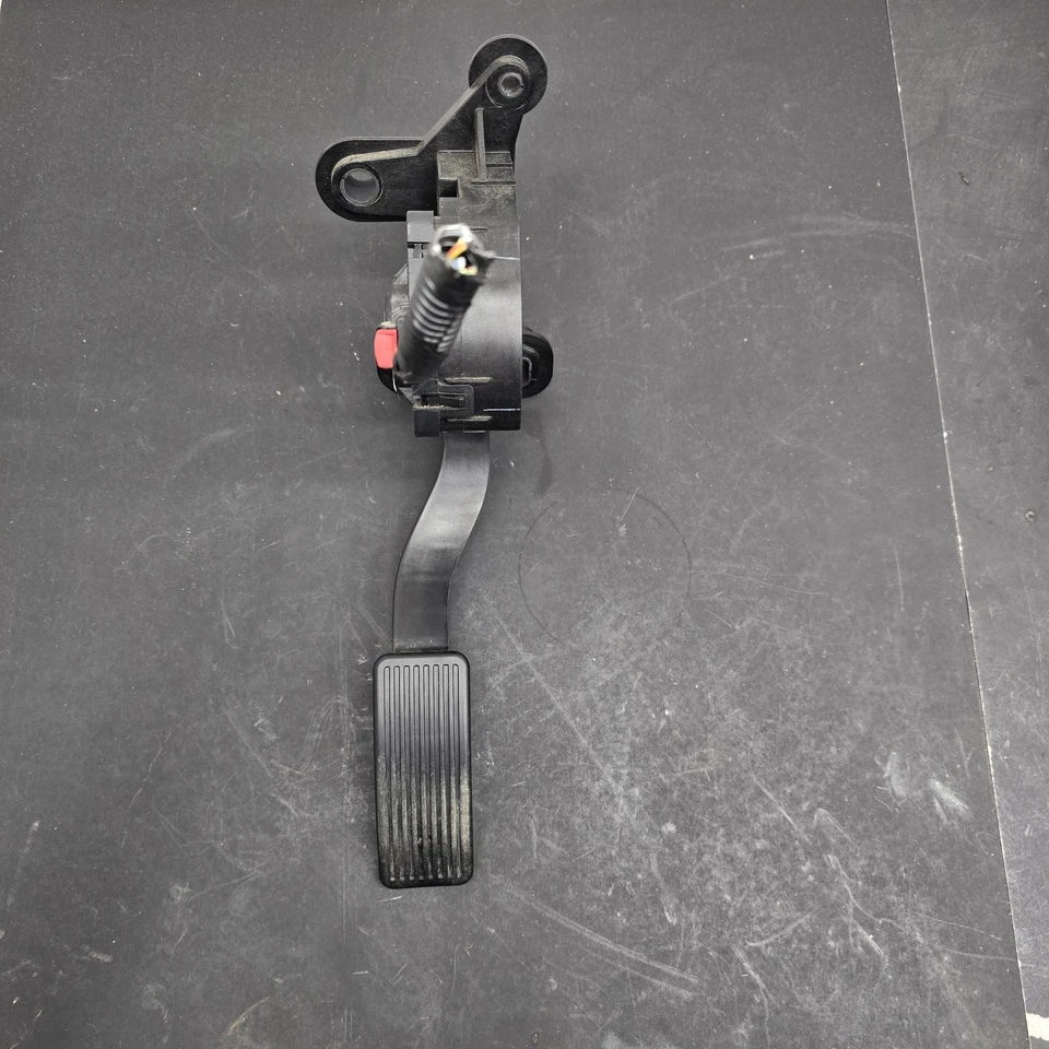 Pedal acelerador 11 12 13 14 15 Ford Edge Lincoln MKX CT43-9F836-AA Foto 4 de 4