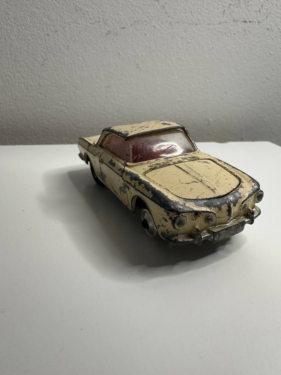 Corgi 239, VW Karmann Ghia - Free Price Guide & Review