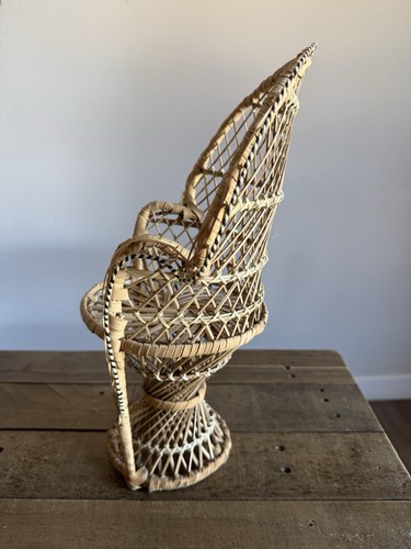 Vintage Mini Peacock Wicker Fan Back Rattan Chair Doll Plant Stand Boho - Picture 2 of 11