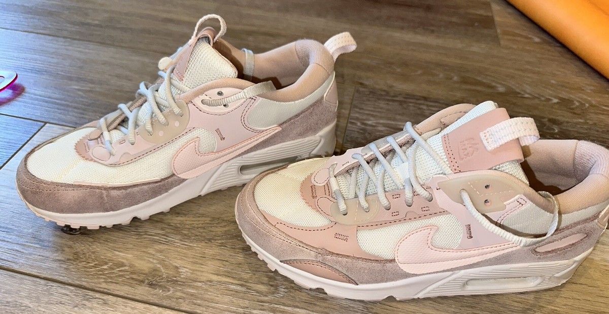 S428極美品 NIKE AIR MAX 90 FUTURA ベージュ 24.5 S428極美品 NIKE AIR MAX 90 FUTURA ベージュ 24.5 - メルカリ