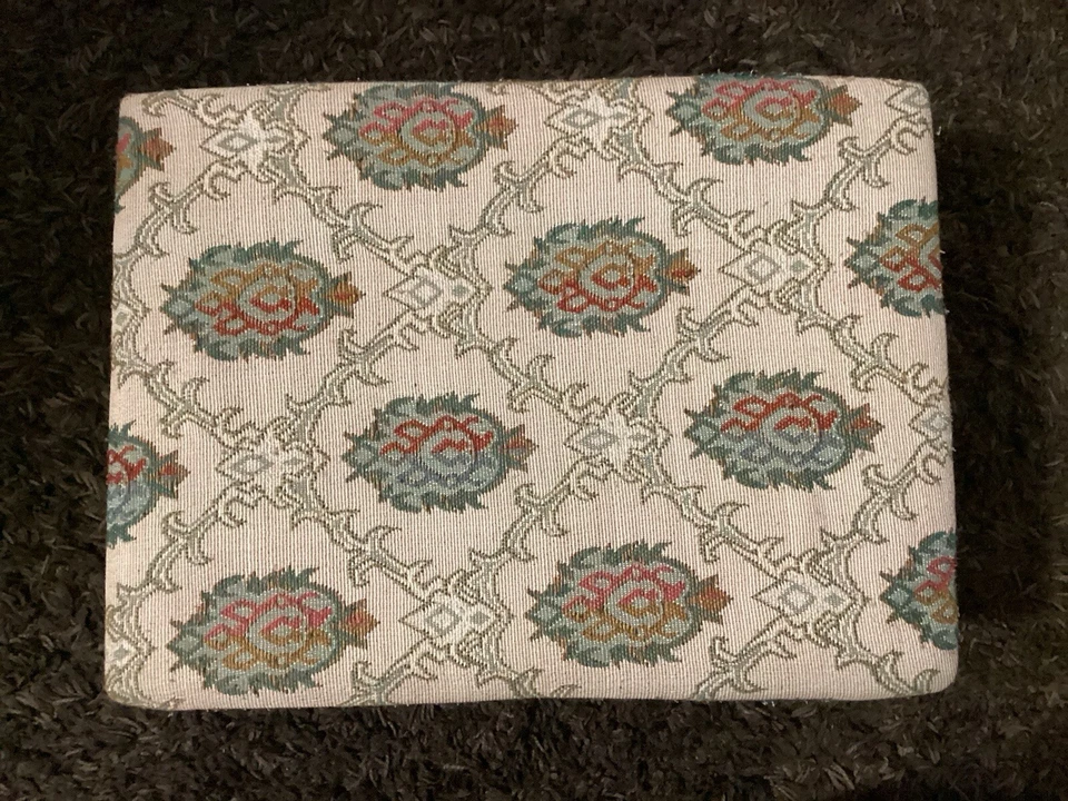 Vintage Powell - Tapestry Footstool Wood Frame legs bench rectangle COTTAGE-CORE - Image 2 of 4