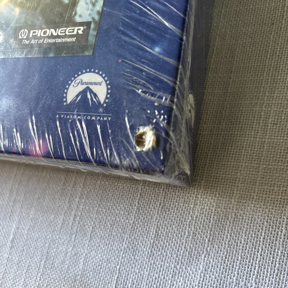 Star Trek: The Movie Voyages [7 Movies - 10 Discs] (LaserDisc, NTSC, USA, 1995) - Image 3 of 3