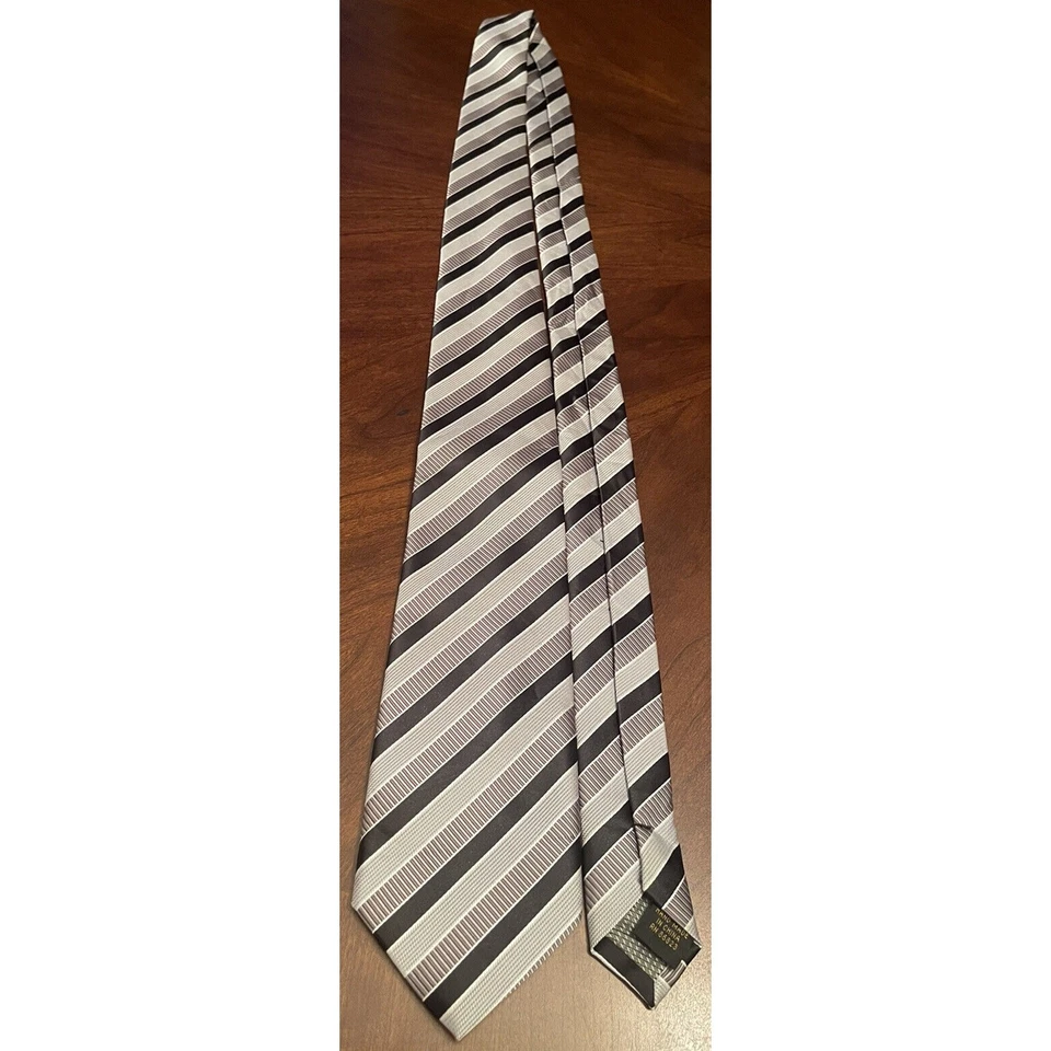 Corbata Alexander Julian Colores Hecha a Mano Poliéster Hombre Hecha en China Foto 3 de 4