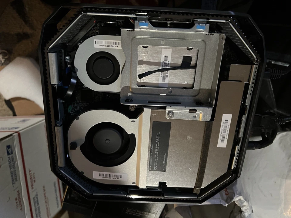 HP Z2 Mini G3,Intel Core i7-7700@3.60ghz,16GB RAM 256gb SSD Nvidia M620-2gb - Image 2 of 4