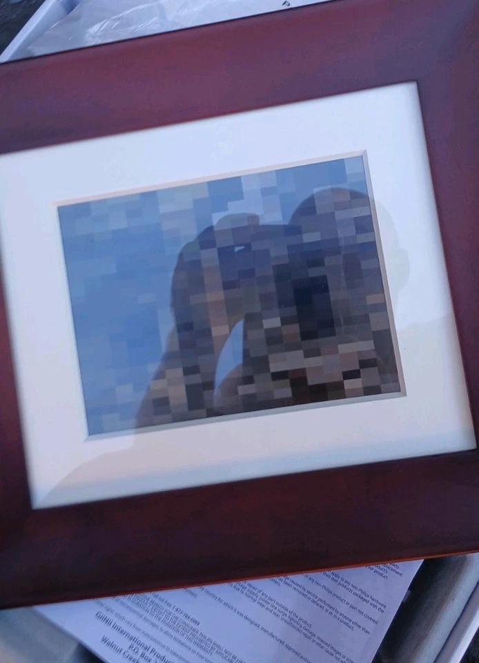 Digital Photo Frame Philips 7" 800x600 Wood Finish – Complete in Box - Image 2 of 4