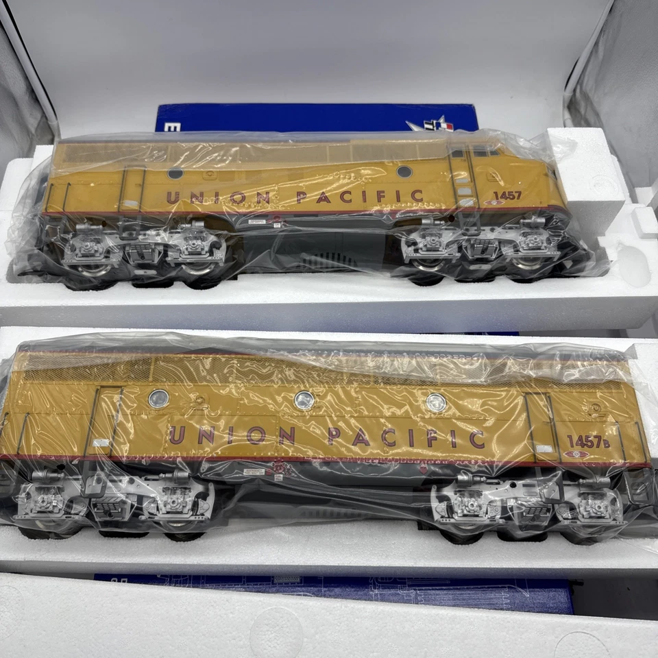 USA Trains Union Pacific 1457A/1457B G Gauge F3 AB Diesel Locomotive New - Image 3 of 4