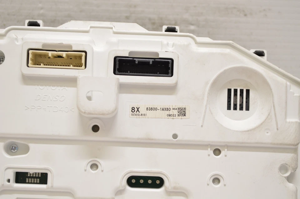 2020 2021 Toyota Corolla Speedometer Instrument Cluster 114K Miles AA8 008 - Image 3 of 4