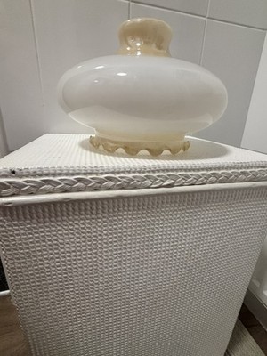 Vintage opalisierend weiß mit hellbraunem Glas UFO Raumschiff Pendelleuchte Lampenschirm